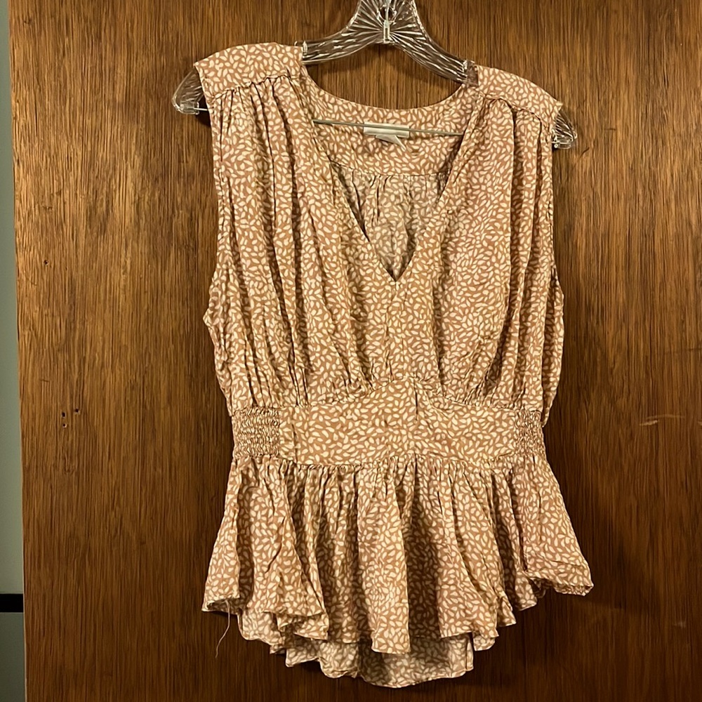 Super cute semi sheer shell